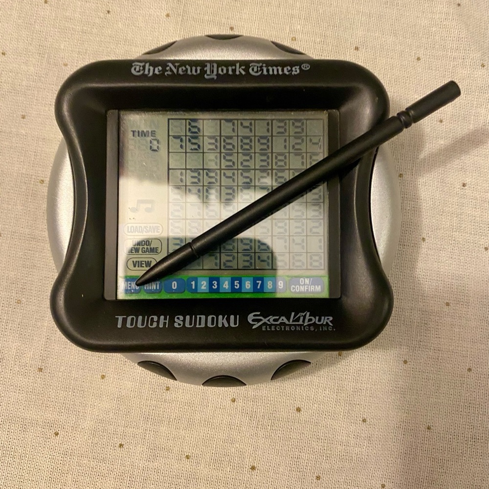 The New York Times 2006 Touch Screen Sudoku Electronic Handheld Game